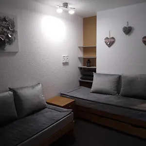 studio-au-pied-des-pistes-plagne-bellecte.hotels-rhonealpes.com/